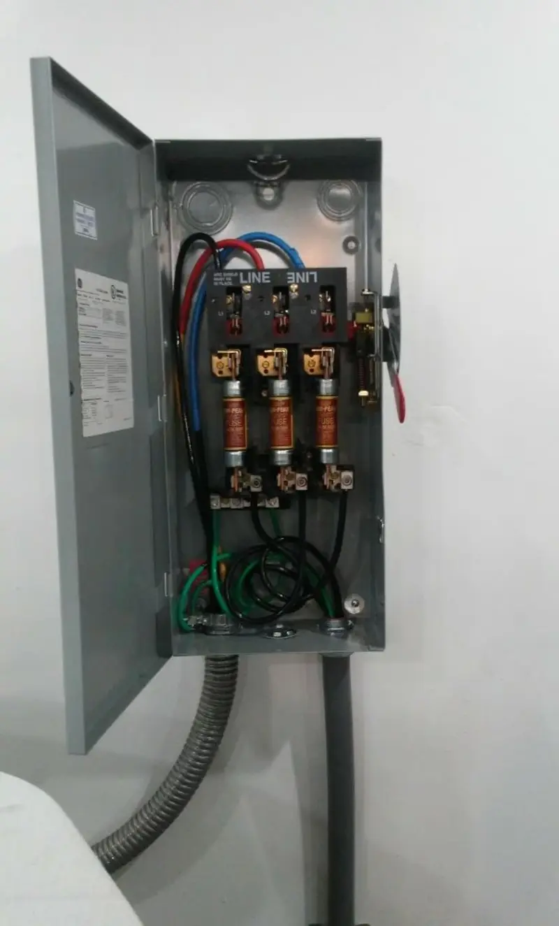 Three-phase disconnect switch installed for Smoke Detector Installation in Oklahoma City